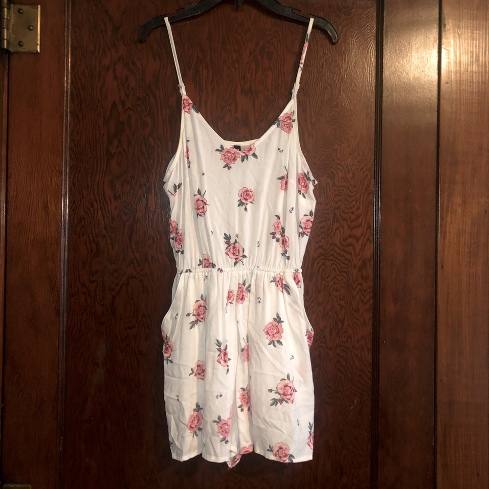 H&M romper with pockets!